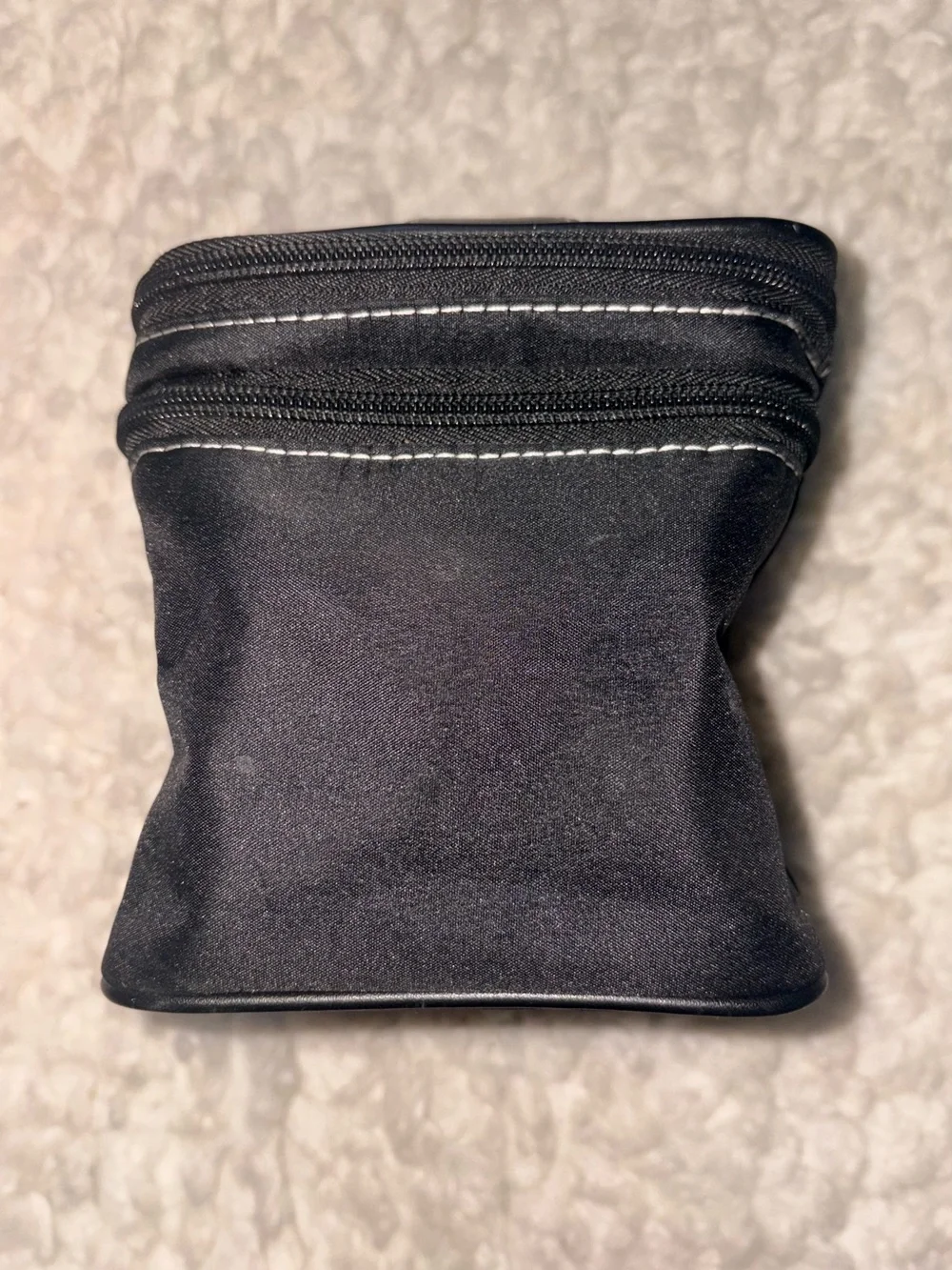 Studio Basics Black Nylon Makeup Organizer Travel Train Case